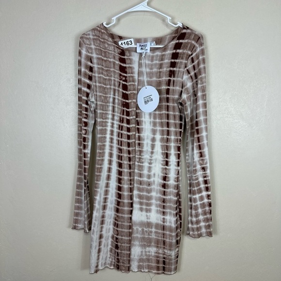 Princess Polly size 10 nwt long sleeve. P2p 17-1/2 length 36 - Picture 2 of 5